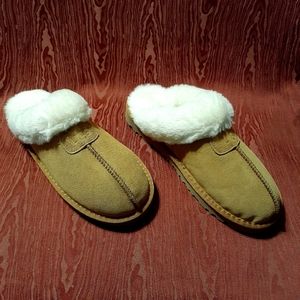 TREADLITE BY UGG Slippers Light Brown Faux Suede With Faux Fur Sz 42 UNISEX NEW
